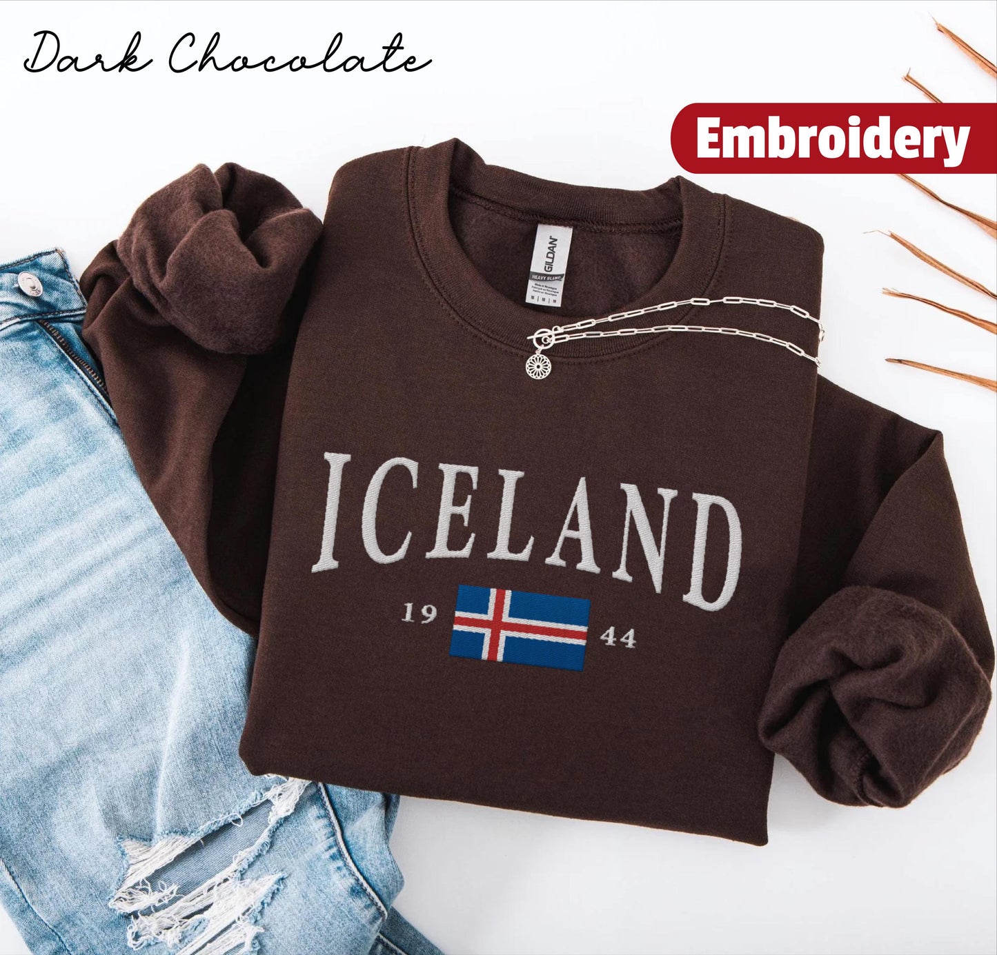 Iceland embroidered sweatshirt crewneck