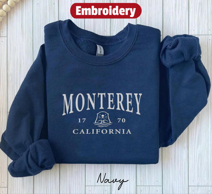 Monterey otter embroidered sweatshirt crewneck